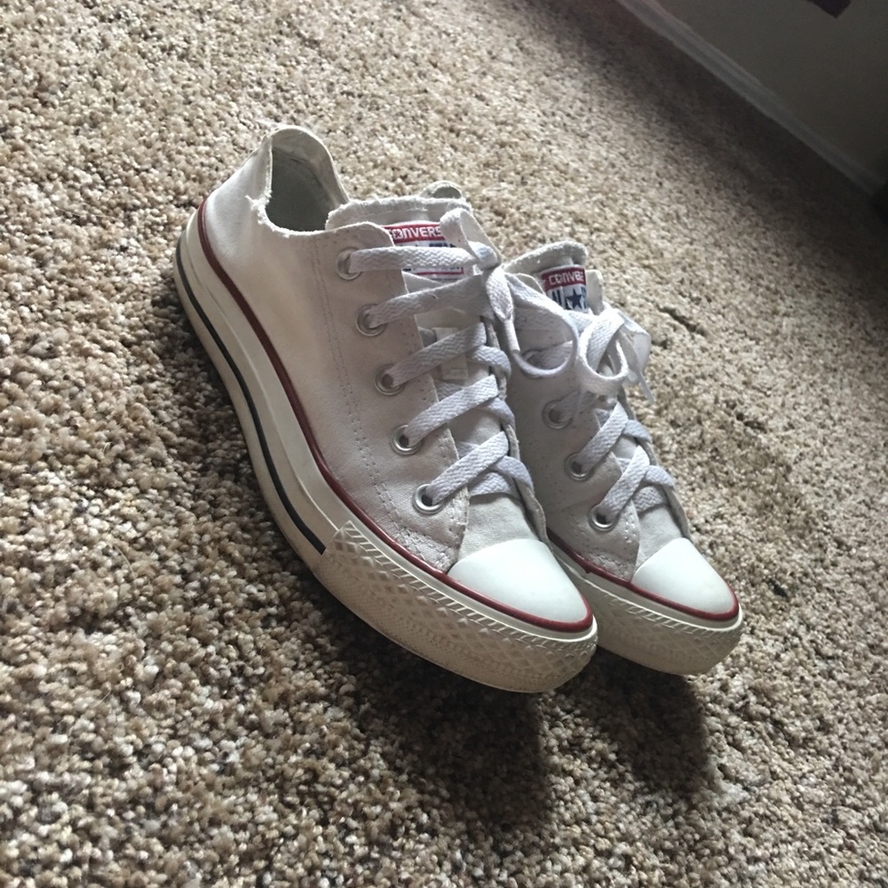 Unisex !! White converse !